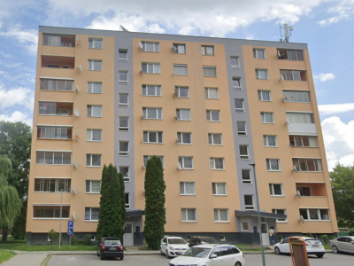Komenského č. 36,37 + ohrev TÚV Solárne kolektory REHAU 10 kusov, 2x 1000 l zásobník TÚV + 2x PKK Buderus