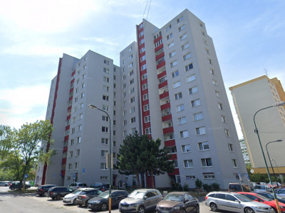 Mlynarovičova č. 13,15